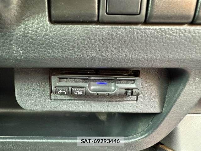 Suzuki MR WAGON 2012-08 6909594-22