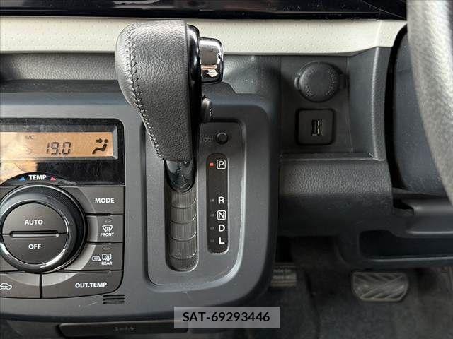 Suzuki MR WAGON 2012-08 6909594-26