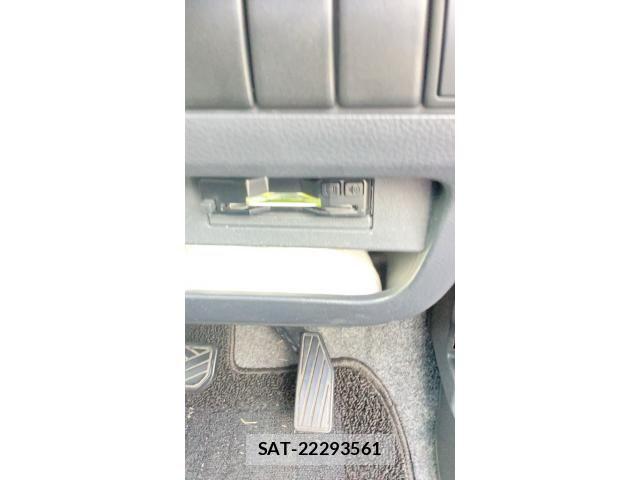 Suzuki MR WAGON 2013-12 8880993-11