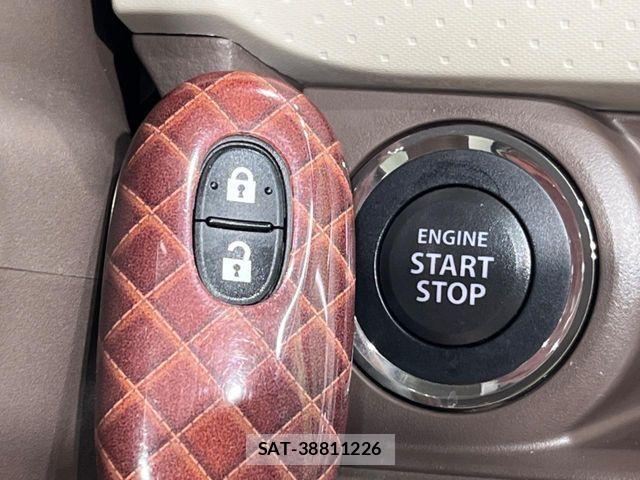 Suzuki MR WAGON 2013-08 7059783-4