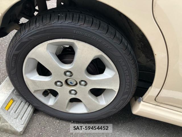 Suzuki MR WAGON 2009-04 8131402-4