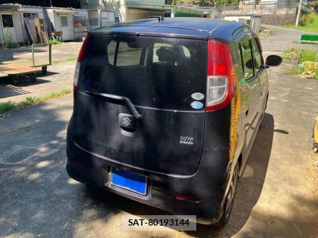 Suzuki MR WAGON 2009-08 8208900-7