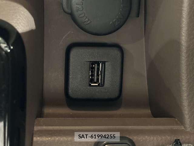 Suzuki MR WAGON 2014-03 8208899-14