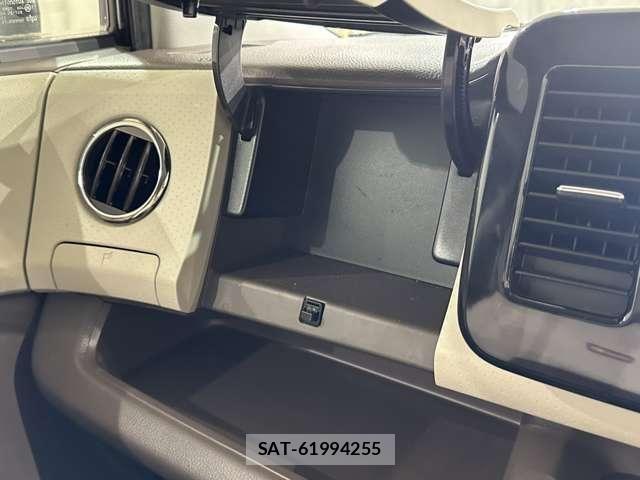 Suzuki MR WAGON 2014-03 8208899-24