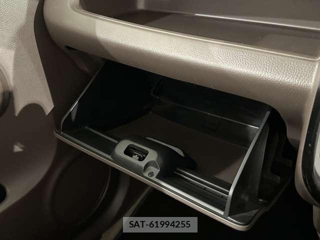 Suzuki MR WAGON 2014-03 8208899-25