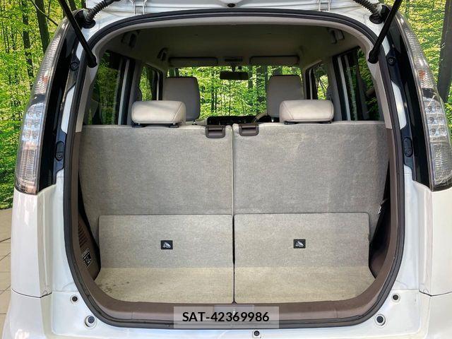 Suzuki MR WAGON 2015-08 8208898-9