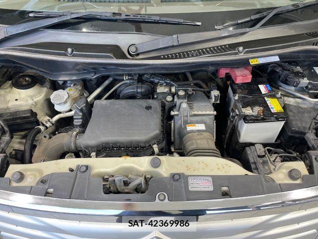 Suzuki MR WAGON 2015-08 8208898-17