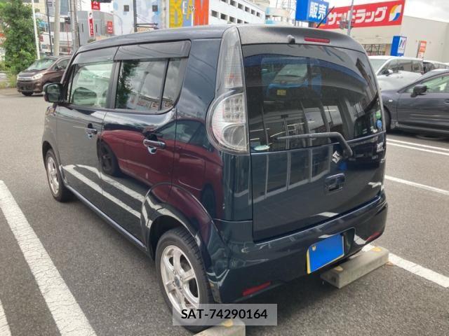 Suzuki MR WAGON 2013-08 8413845-3