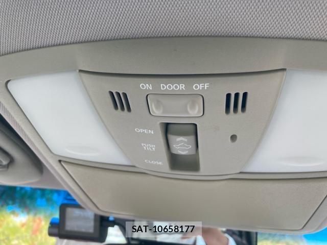 Nissan MURANO 2012-06 6013785-17