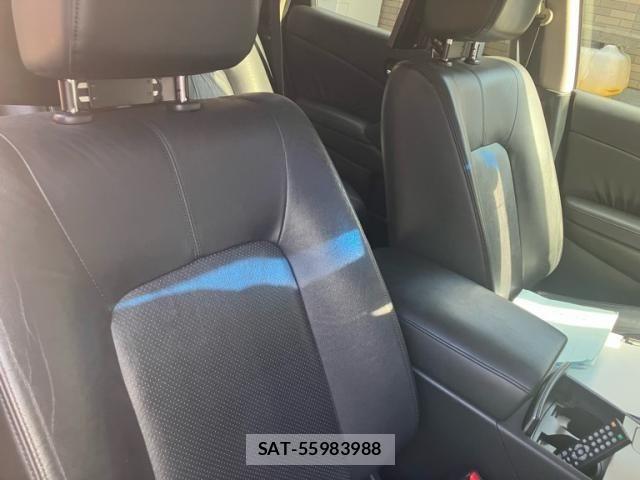 Nissan MURANO 2010-01 8230968-12