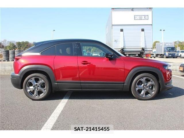 Mazda MX-30 2023-11 4597384-8