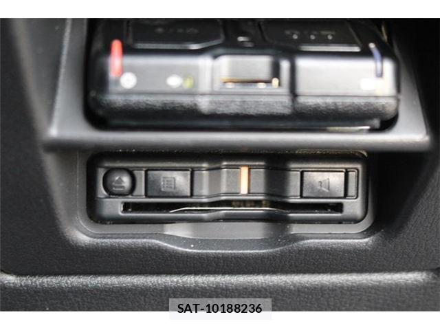 Mazda MX-30 2022-07 6246034-3
