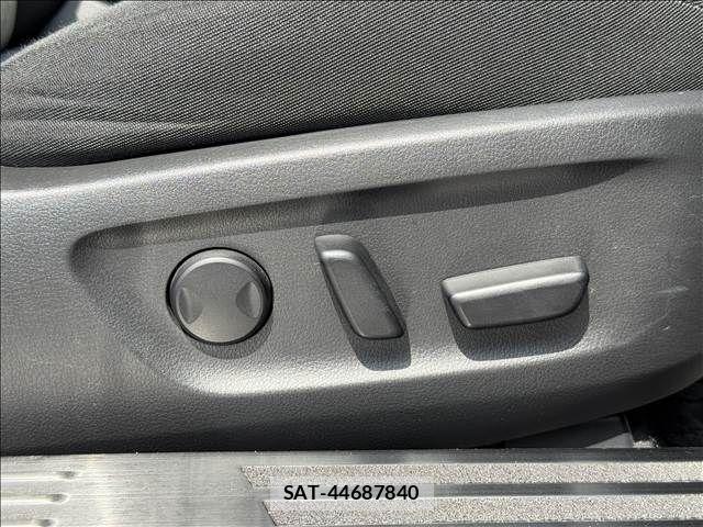 Mazda MX-30 2020-11 6276923-26