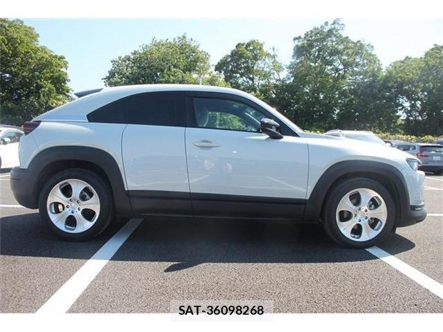 Mazda MX-30 2021-12 6909613-3