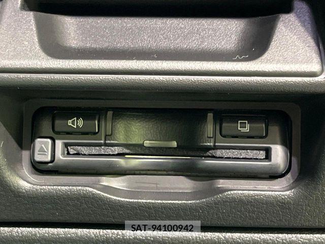 Mazda MX-30 2021-04 7222283-6