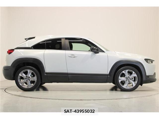 Mazda MX-30 2021-01 7272437-12
