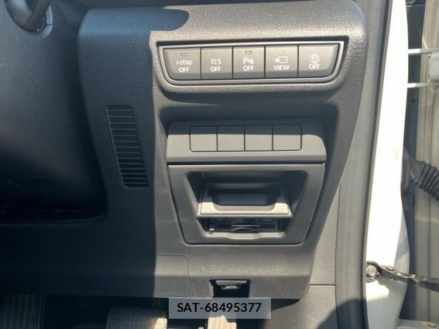 Mazda MX-30 2021-04 7618404-15