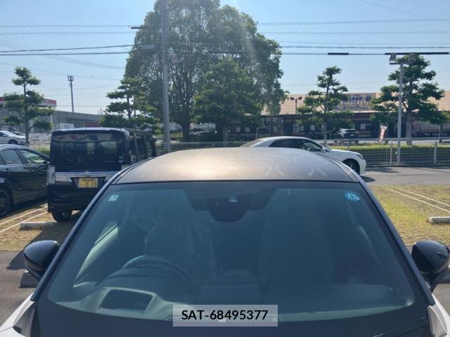 Mazda MX-30 2021-04 7618404-4