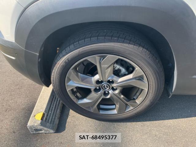 Mazda MX-30 2021-04 7618404-7