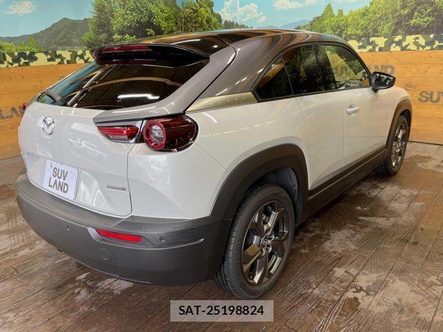 Mazda MX-30 2021-07 7962742-16