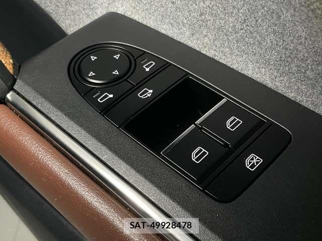 Mazda MX-30 2021-10 8074758-15