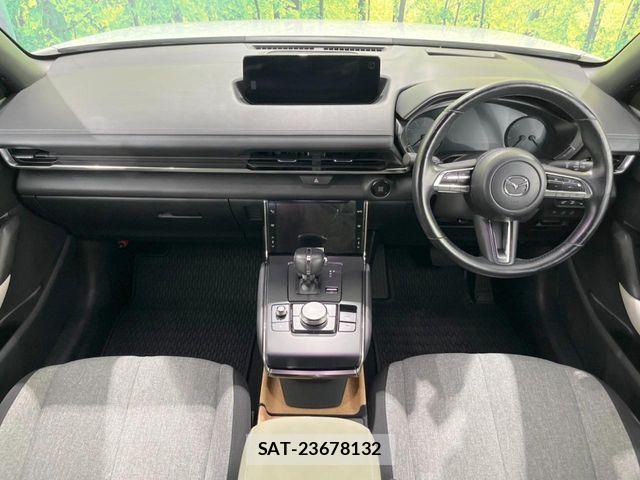 Mazda MX-30 2021-02 8100630-1