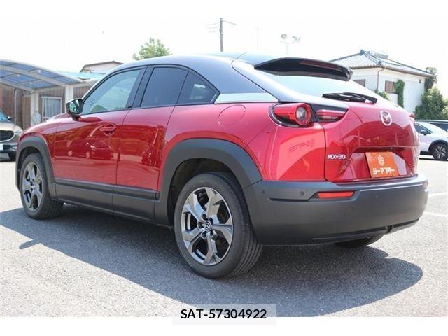Mazda MX-30 2021-03 8131412-21