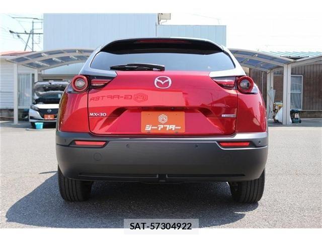 Mazda MX-30 2021-03 8131412-8