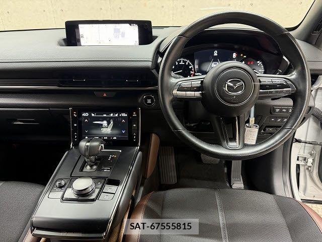 Mazda MX-30 2021-02 8208903-1