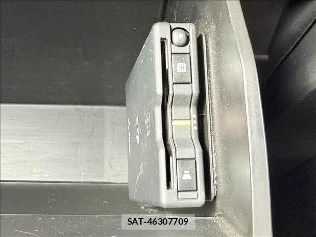 Mazda MX-30 2020-09 8230970-16