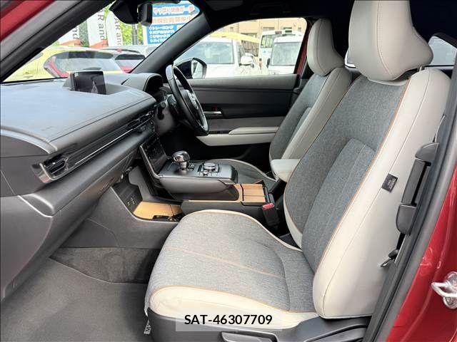 Mazda MX-30 2020-09 8230970-24