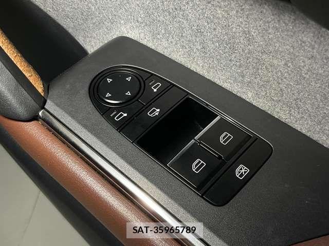 Mazda MX-30 2020-09 8246023-15