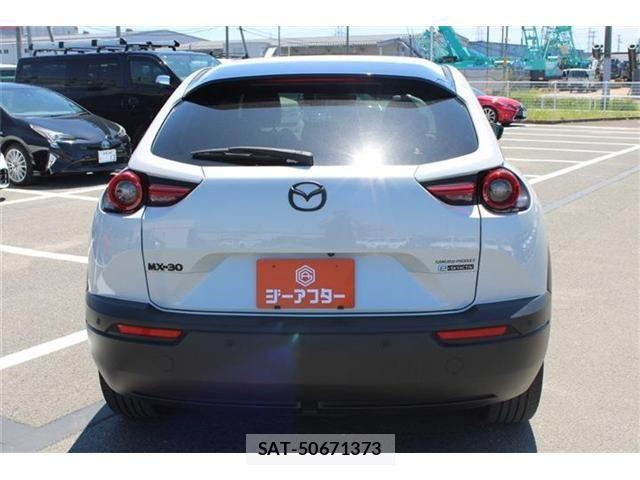 Mazda MX-30 2023-10 8355077-11