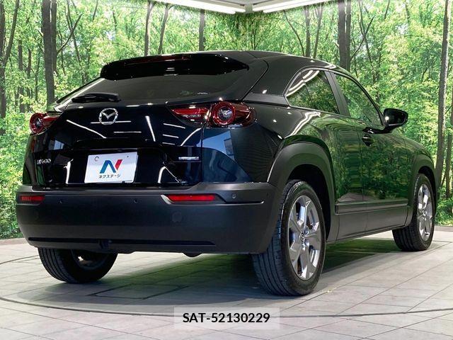 Mazda MX-30 2021-09 8367306-16