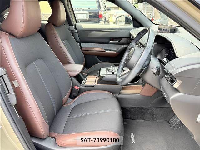 Mazda MX-30 2023-11 8457968-8