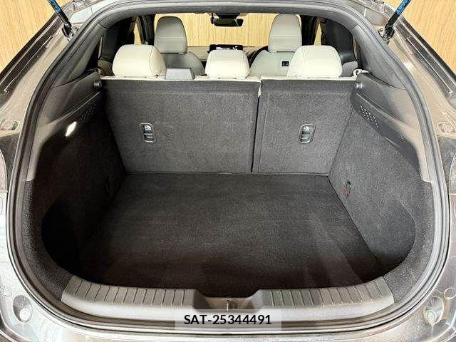 Mazda MX-30 2022-09 8830585-11