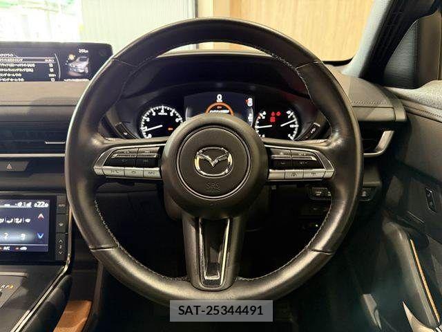 Mazda MX-30 2022-09 8830585-12