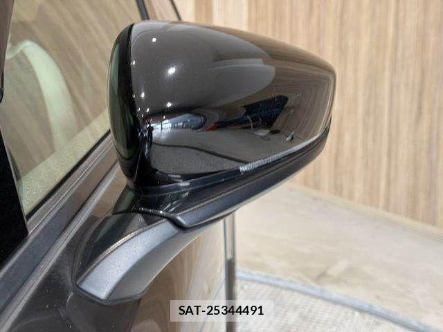 Mazda MX-30 2022-09 8830585-24