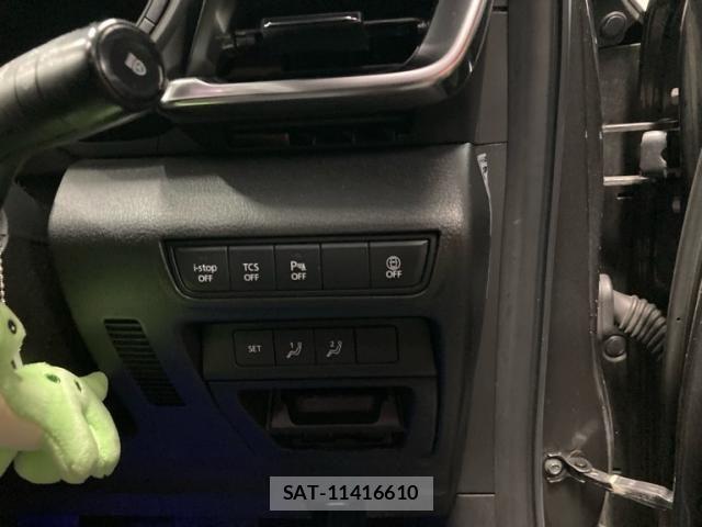 Mazda MX-30 2021-12 8881001-14