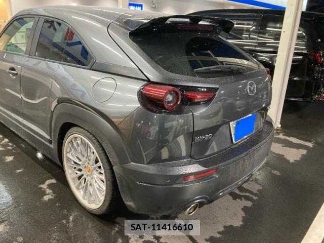 Mazda MX-30 2021-12 8881001-3