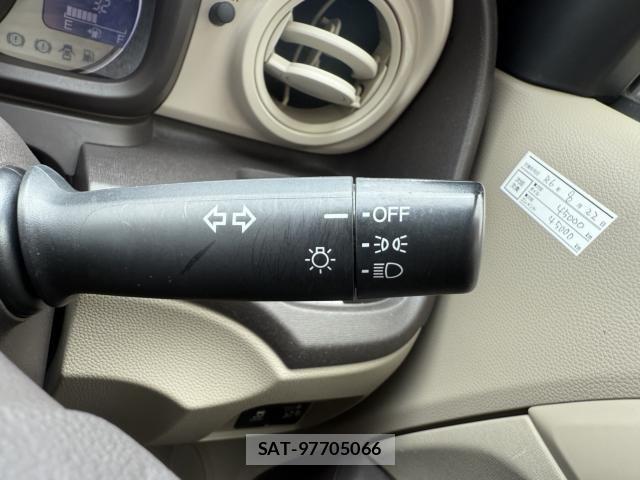 Honda N-ONE 2016-02 1366791-11