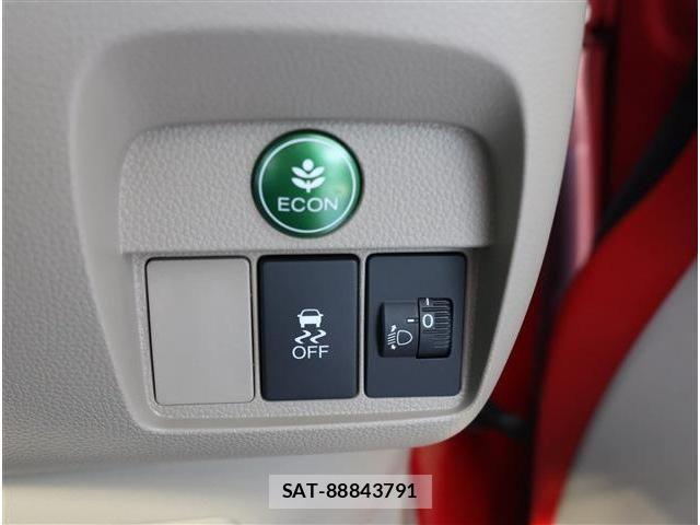 Honda N-ONE 2016-06 3381818-10