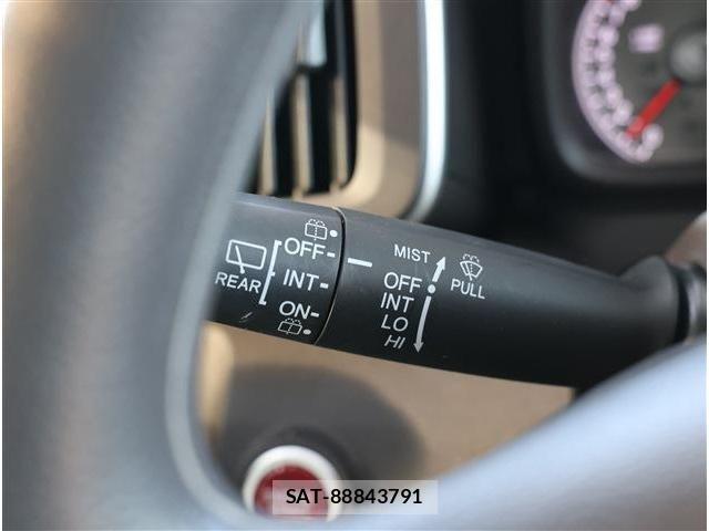 Honda N-ONE 2016-06 3381818-25