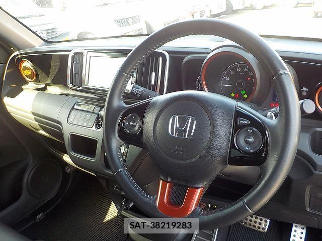 Honda N-ONE 2017-07 4328394-8