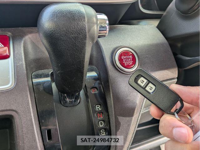 Honda N-ONE 2013-08 6276996-9