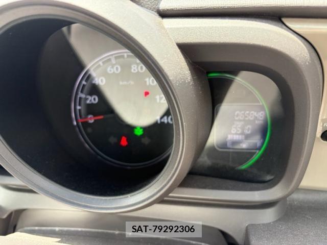 Honda N-ONE 2012-11 7328997-9