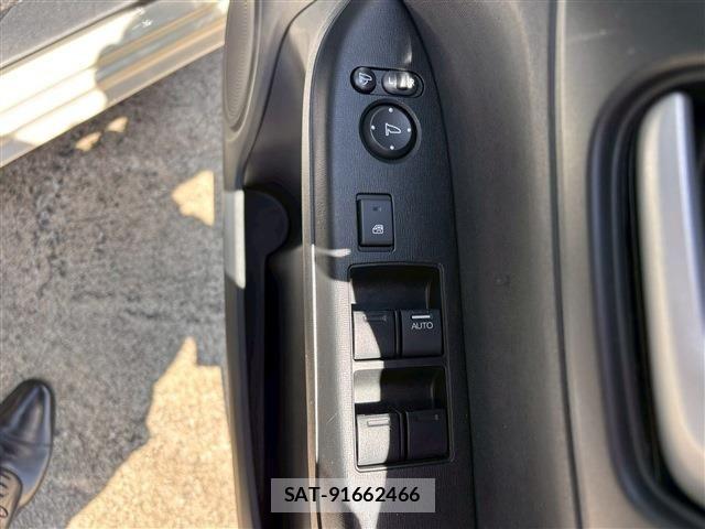 Honda N-ONE 2017-11 7328988-18