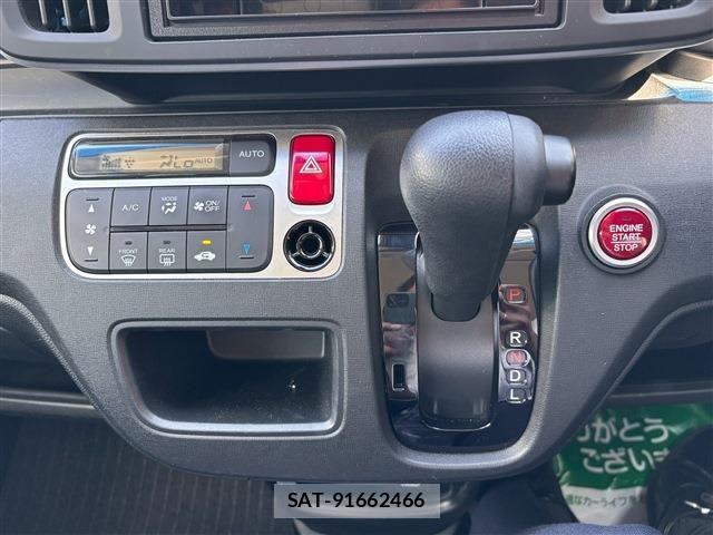 Honda N-ONE 2017-11 7328988-23