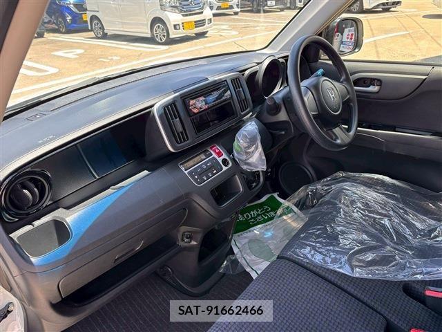 Honda N-ONE 2017-11 7328988-3