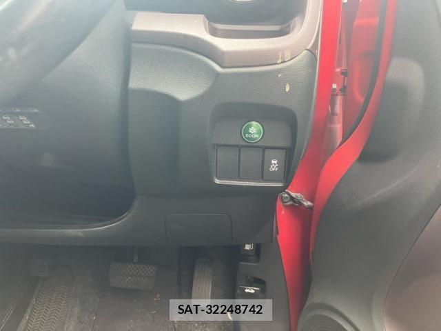 Honda N-ONE 2013-07 7878467-19